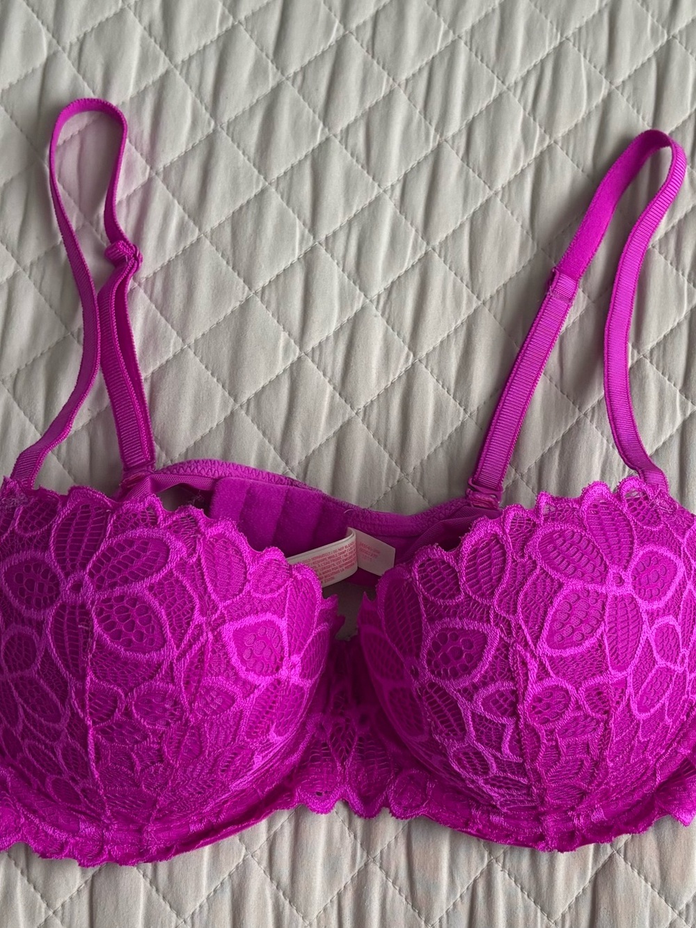 Victoria's Secret Pink Bright Fuchsia Lace Underwire Date Push Up Bra 36 C